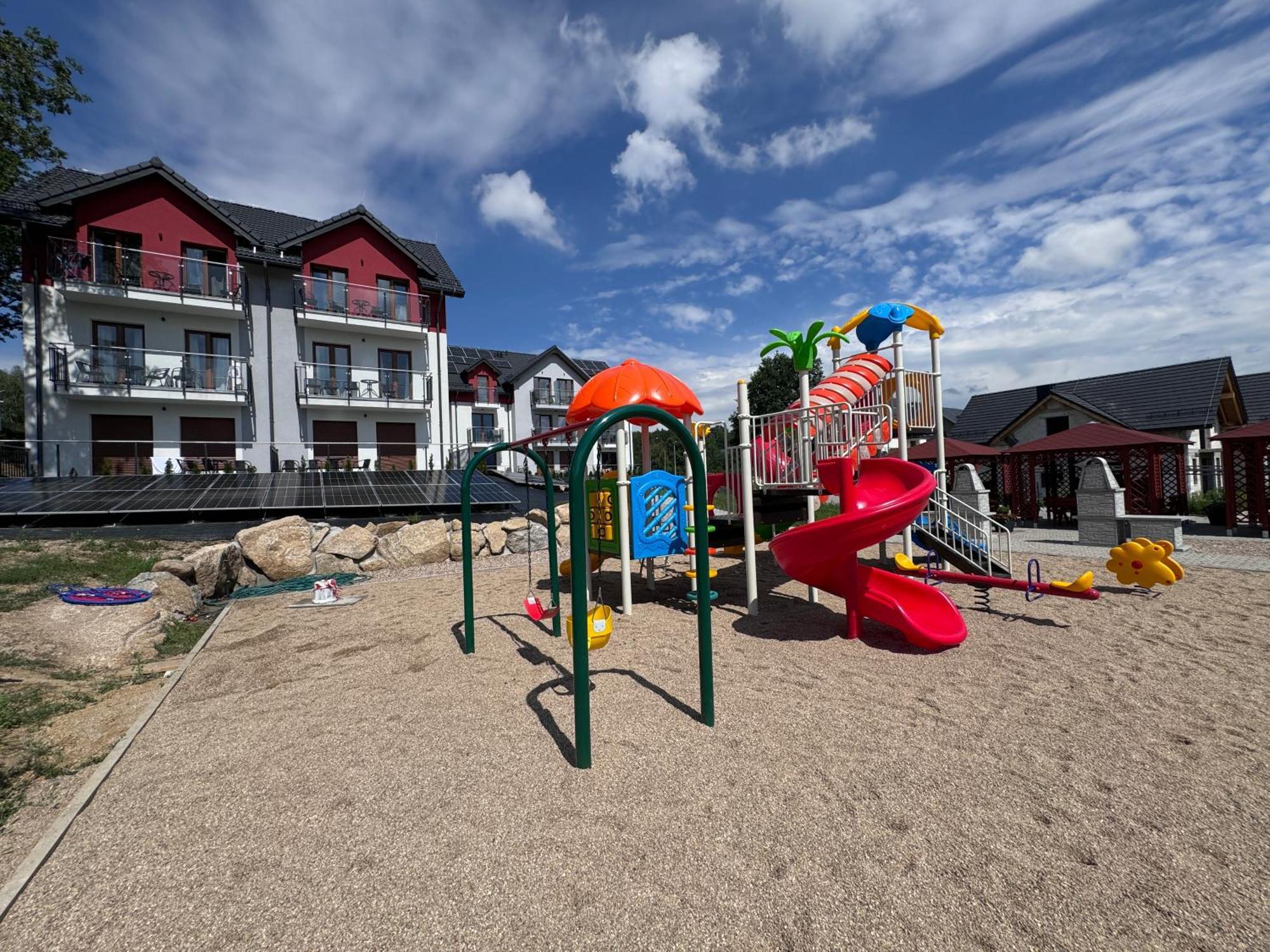 Kolorowe Cieplice - Apartamenty Z Widokiem Na Karkonosze Jelenia Góra Esterno foto